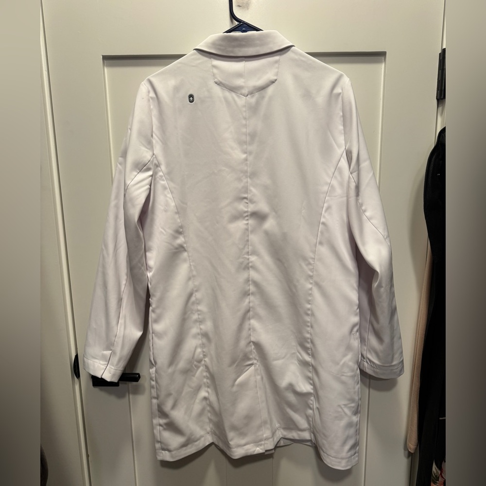 Figs Women's Bellevue Slim Long Lab Coat - Picture 5 of 5